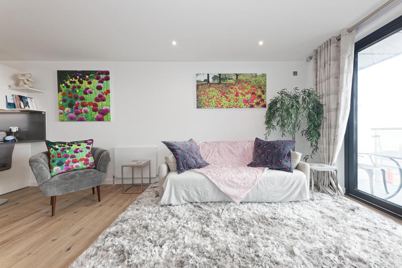 Front 2bed Sea View & Parking Apartment *