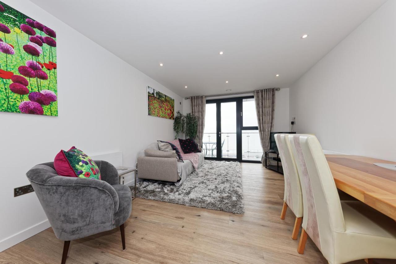 Front 2bed Sea View & Parking Apartment *