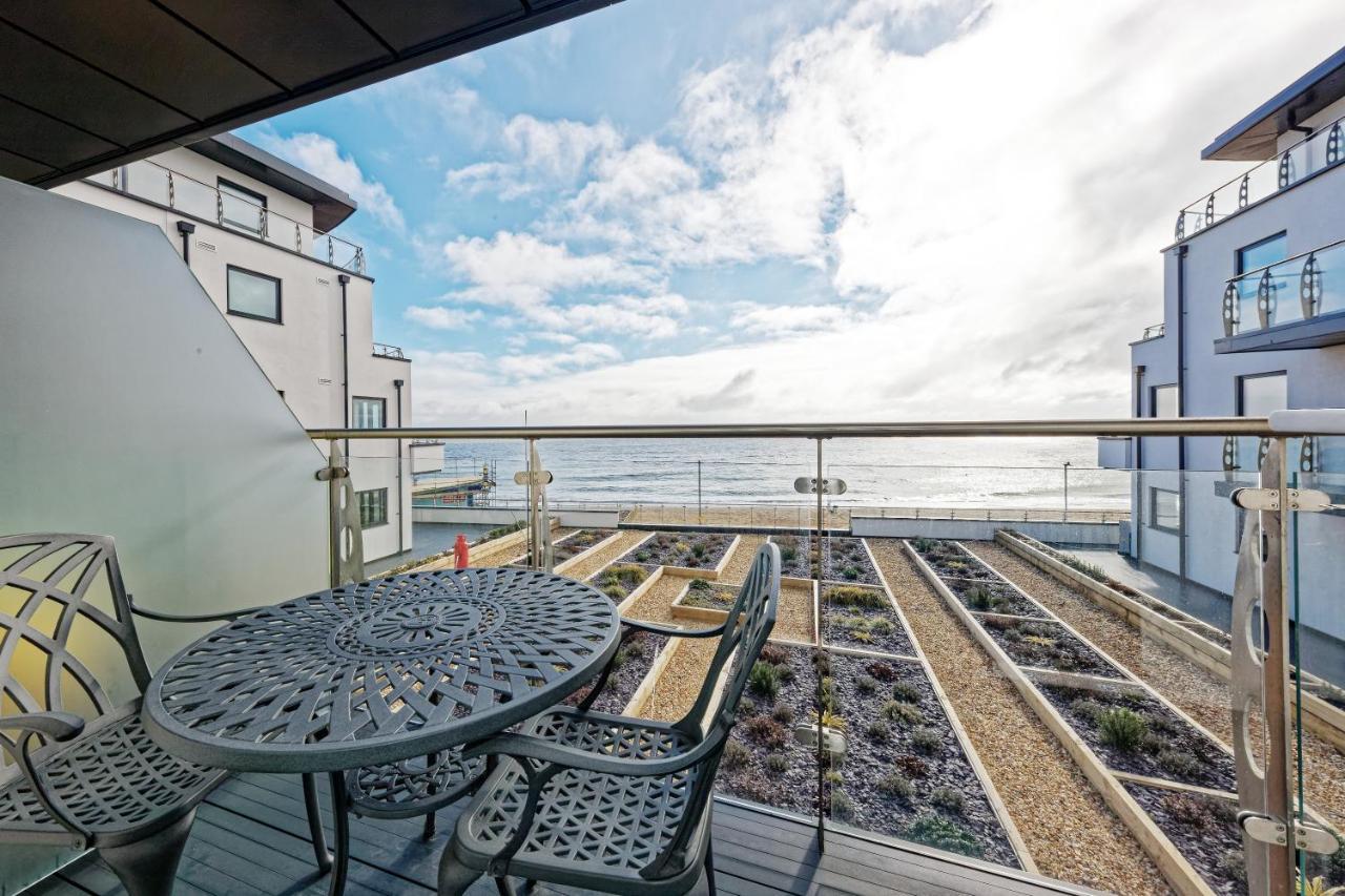 Front 2bed Sea View & Parking *
