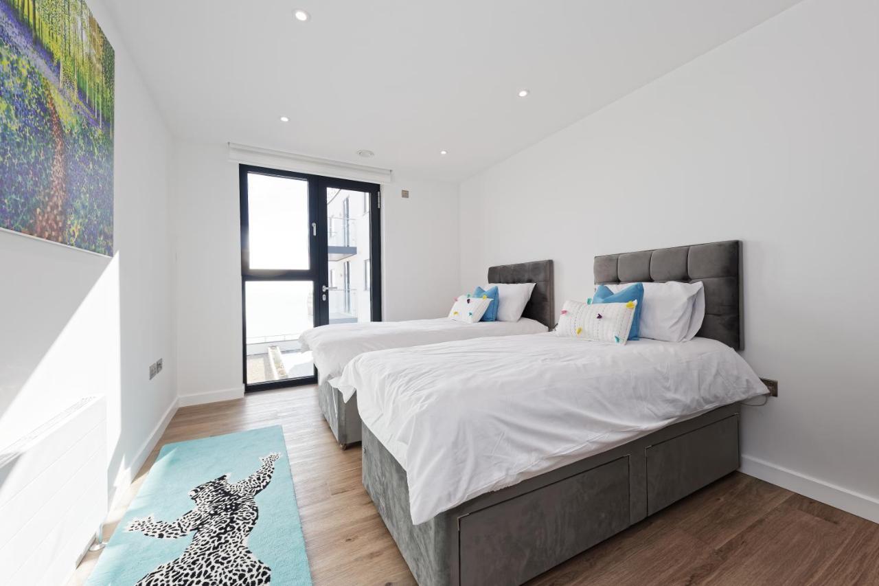 Front 2bed Sea View & Parking Apartment